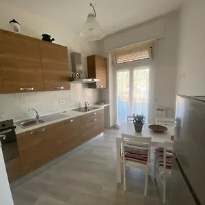 casa-belinda.hotelitalianriviera.com/
